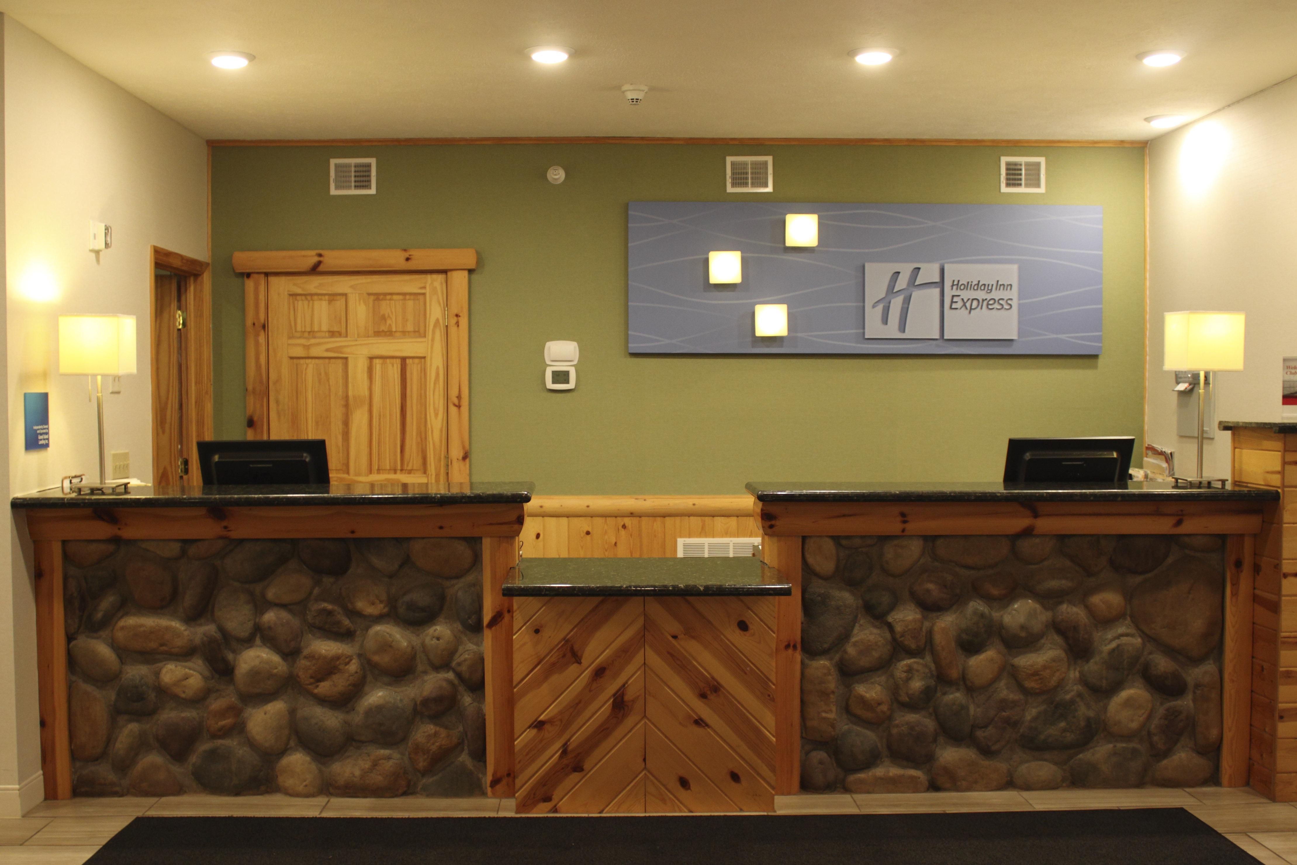 Holiday Inn Express Munising-Lakeview, An Ihg Hotel Exteriör bild