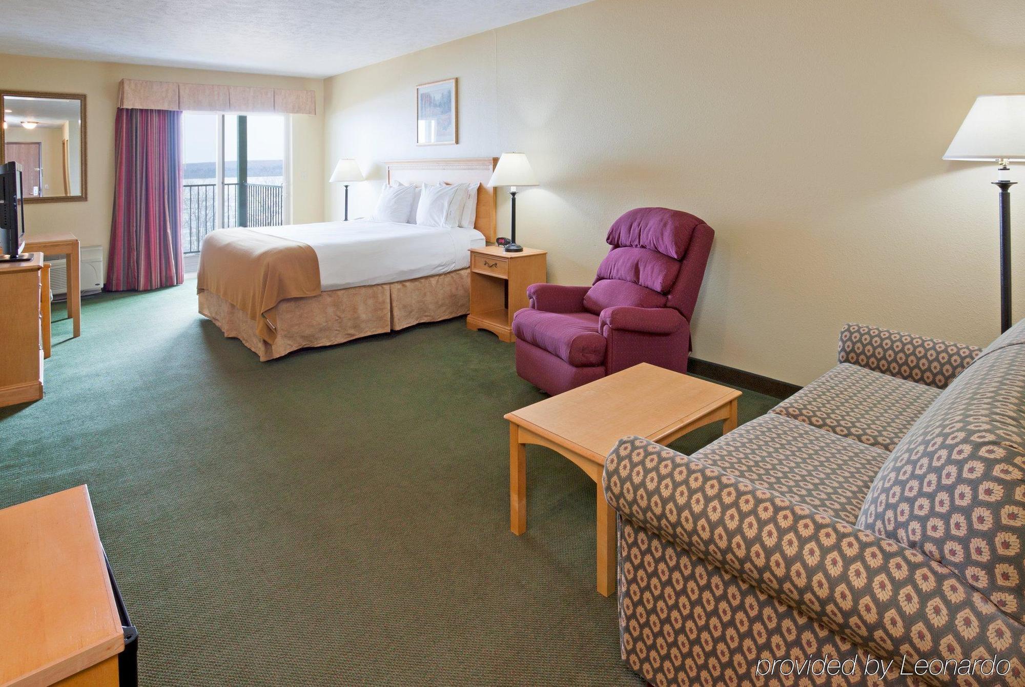 Holiday Inn Express Munising-Lakeview, An Ihg Hotel Rum bild